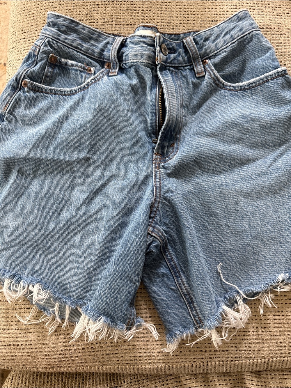 Abercrombie & Fitch The Loose Shorts High Rise - Frayed Denim Cutoff Shorts